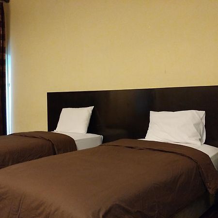 Quint Hotel Manado Luaran gambar