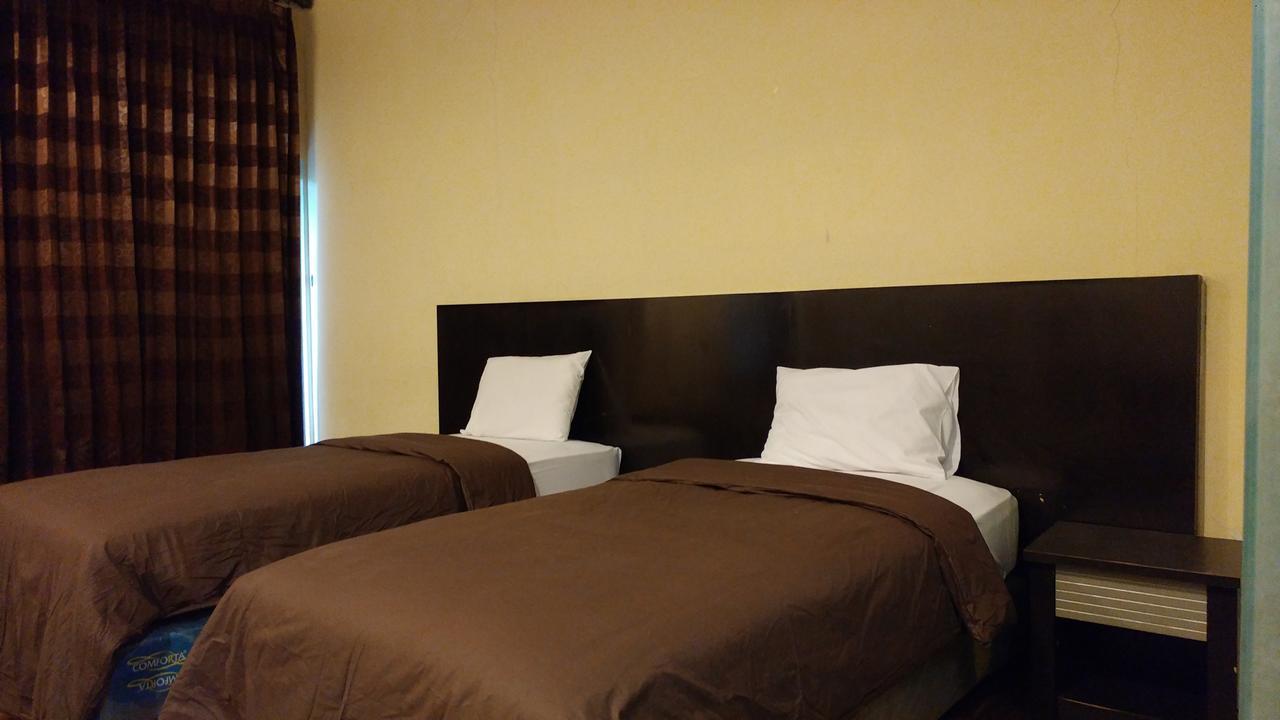 Quint Hotel Manado Luaran gambar
